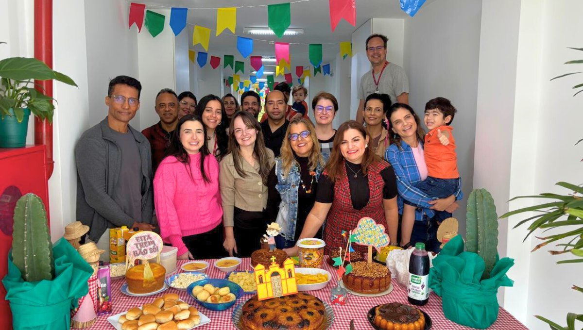 Pró-reitoria de Pós-graduação celebra clima junino com momento de integração entre a equipe