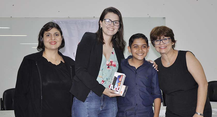 Projeto Zikamob entrega premiação a alunos vencedores da gincana de prevenção das arboviroses