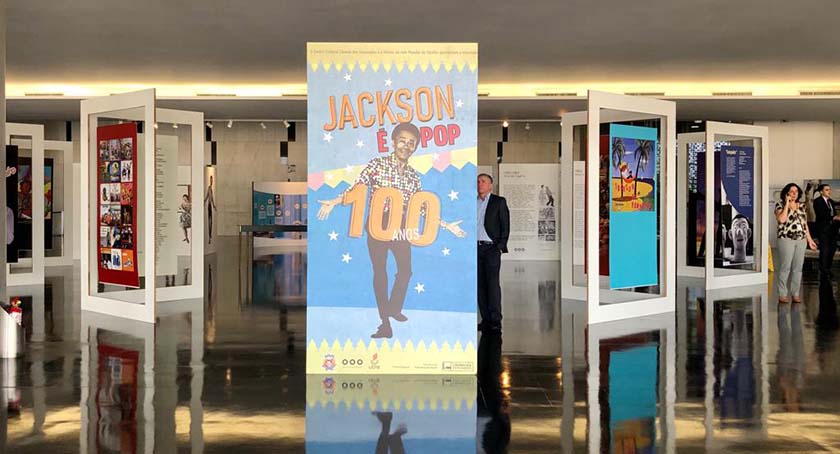 Exposição “Jackson é pop”, do Museu de Arte Popular da Paraíba, é instalada no Congresso Nacional