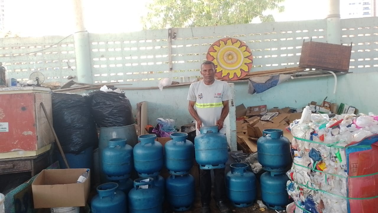 Projeto de Extensão desenvolvido em João Pessoa distribui botijões de gás para catadores de materiais recicláveis