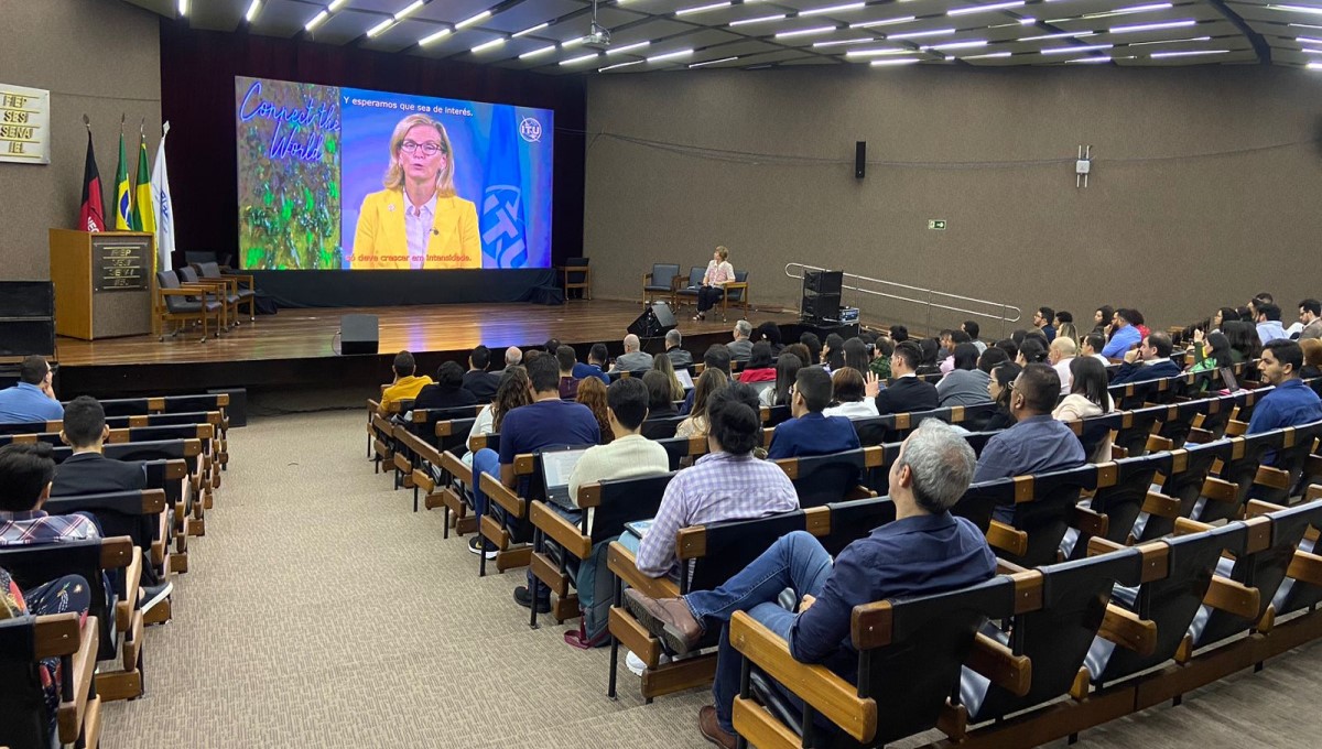 Escola Sul de Governança de Internet promove debate sobre ecossistema digital para o desenvolvimento da região