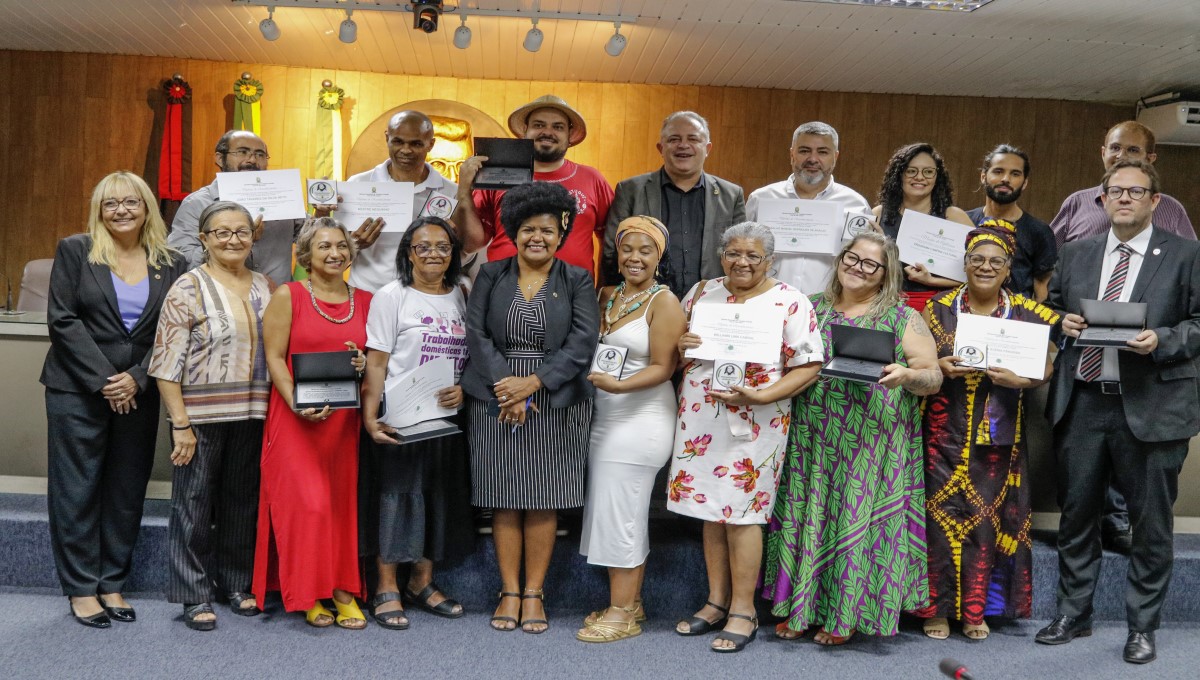 Projetos contra o racismo e em favor da cultura são homenageados na Câmara Municipal de Campina Grande