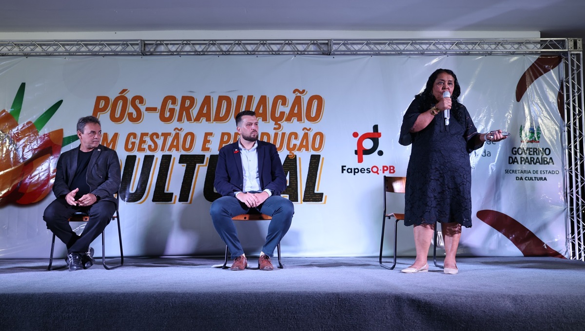 Palestra de Bráulio Tavares marca oficialmente abertura de Pós-graduação em Gestão e Produção Cultural