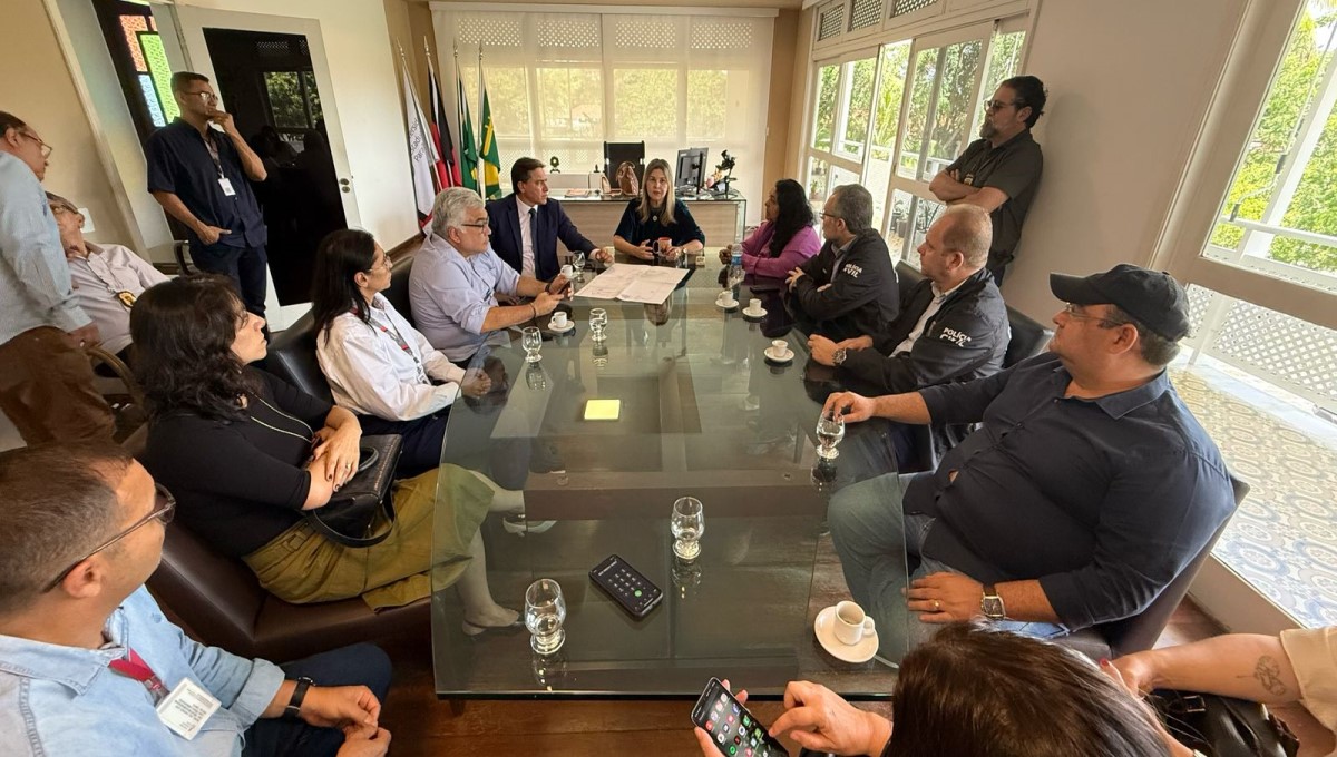 Reitora Celia Regina e forças de segurança do Estado debatem sobre estratégias de seguridade na UEPB