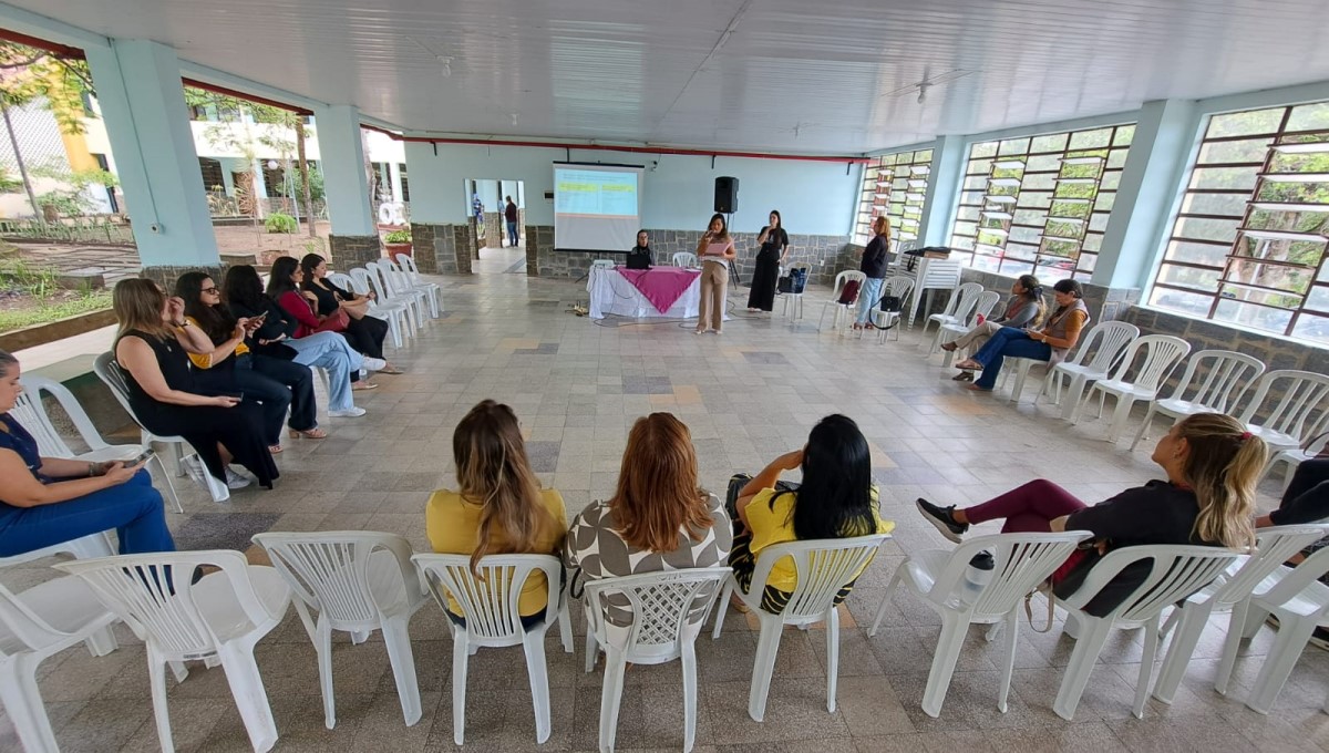 “Maio Furta-cor”: PROGEP realiza evento e recebe servidoras para falar sobre sobrecarga materna