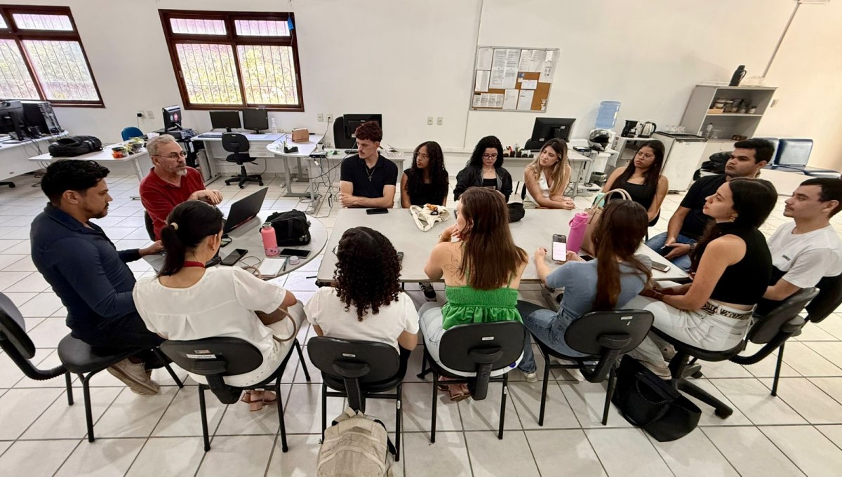 Codecom reúne estudantes para alinhar pautas do Comunicurtas UEPB e participação na Academia LED Globo